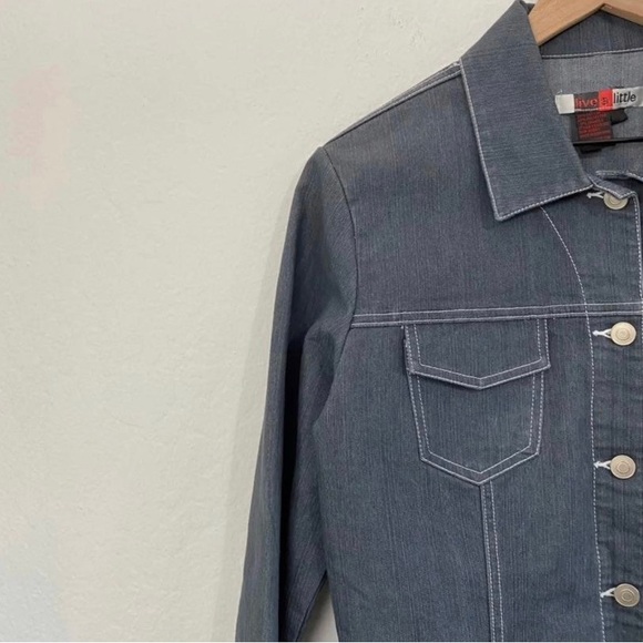Live a Little Women’s M Vintage Blue Denim Button Down Denim Jacket Jean - Picture 2 of 6